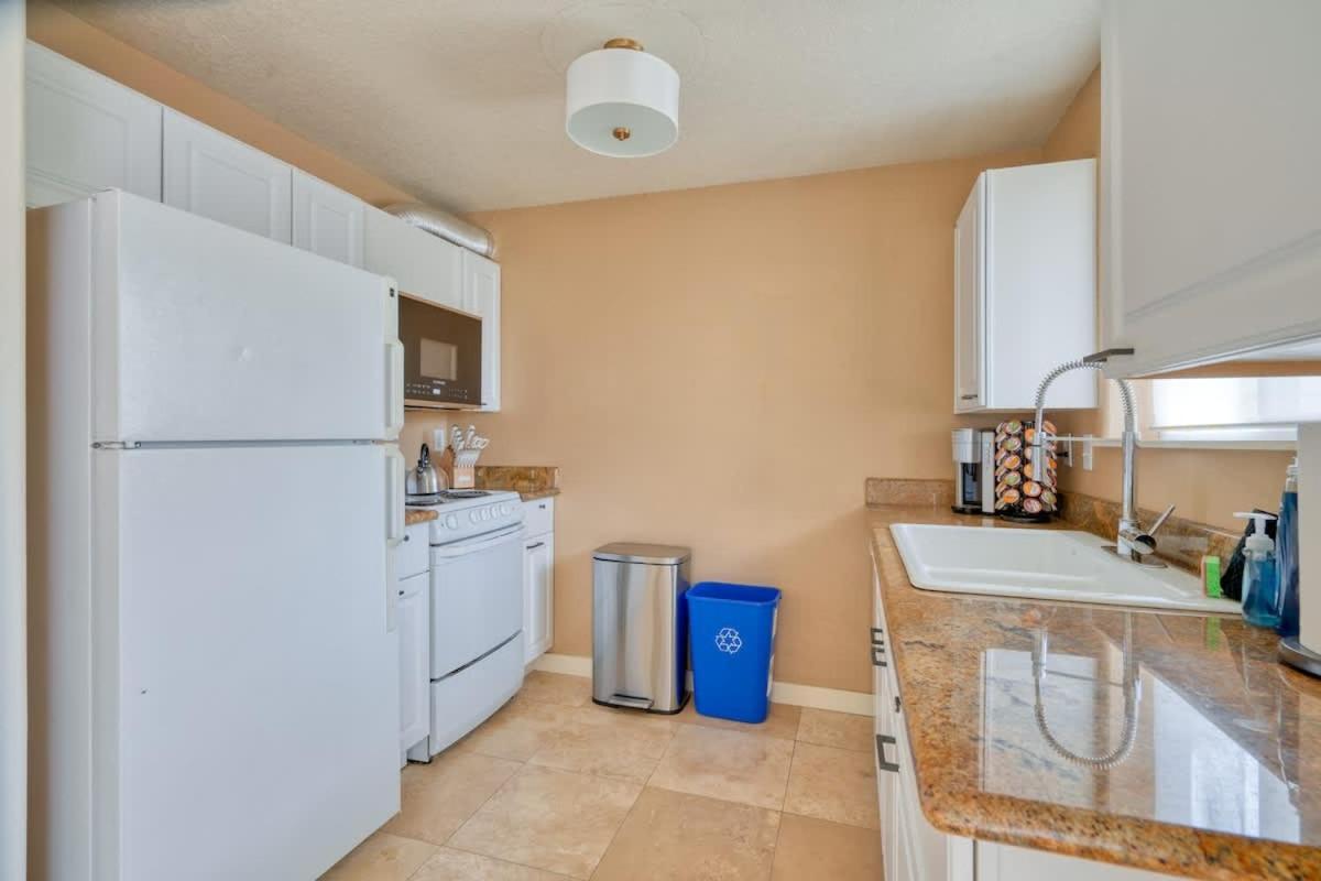 - Adorable Bright 1 Bed Near Ohsu