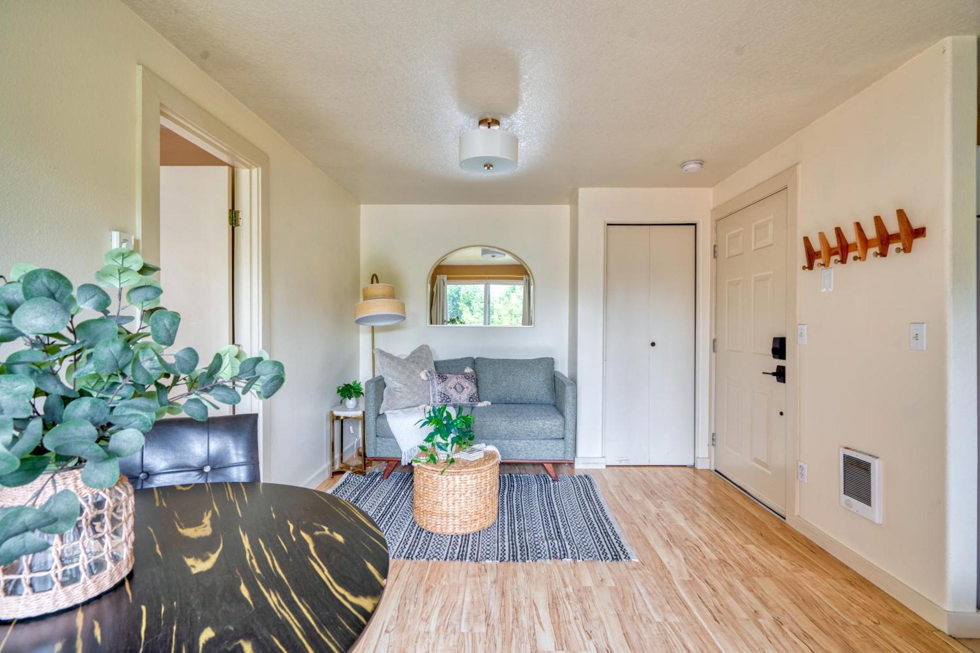 Collection - Adorable Bright 1 Bed Near Ohsu *